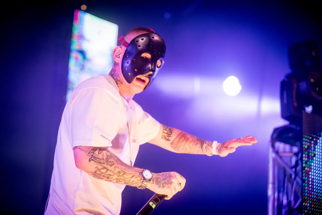 Kaen bez maski ewolucja artystyczna