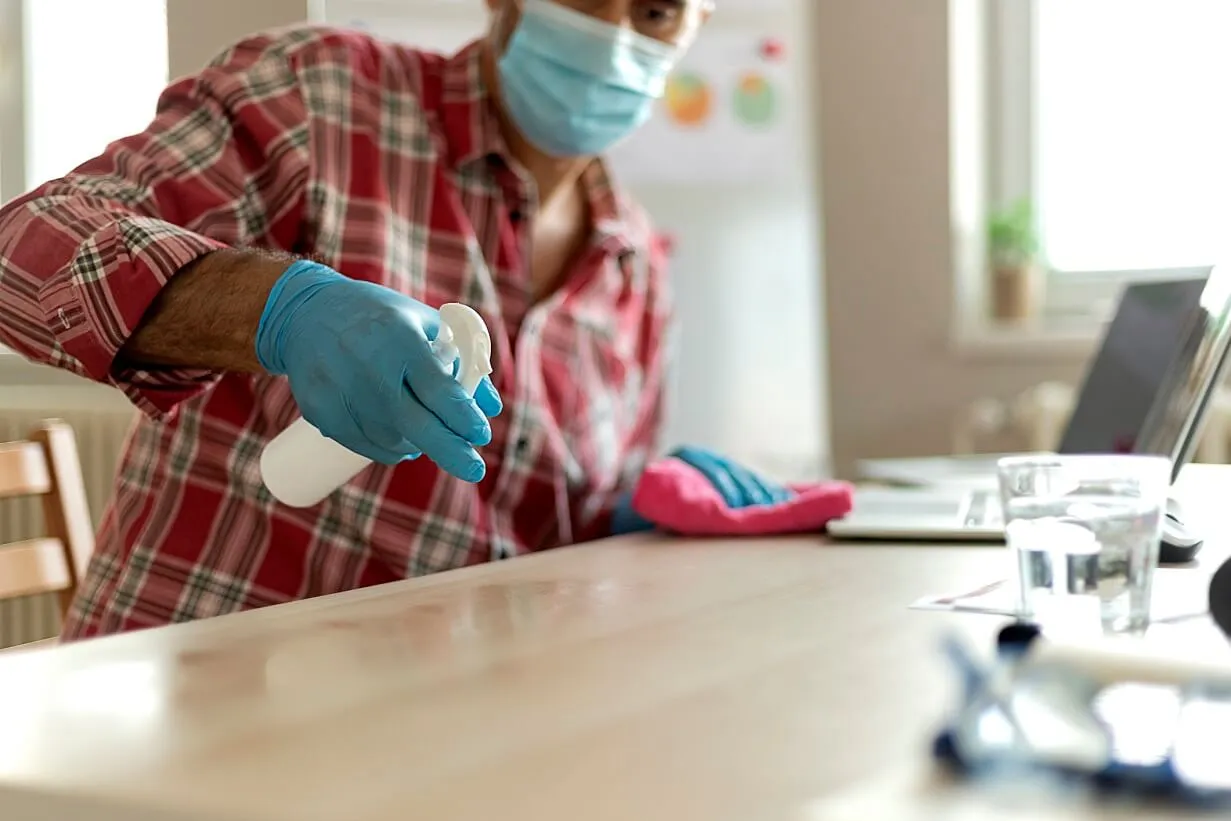 Dezynfekcja powierzchni w domu środkami chlorowymi