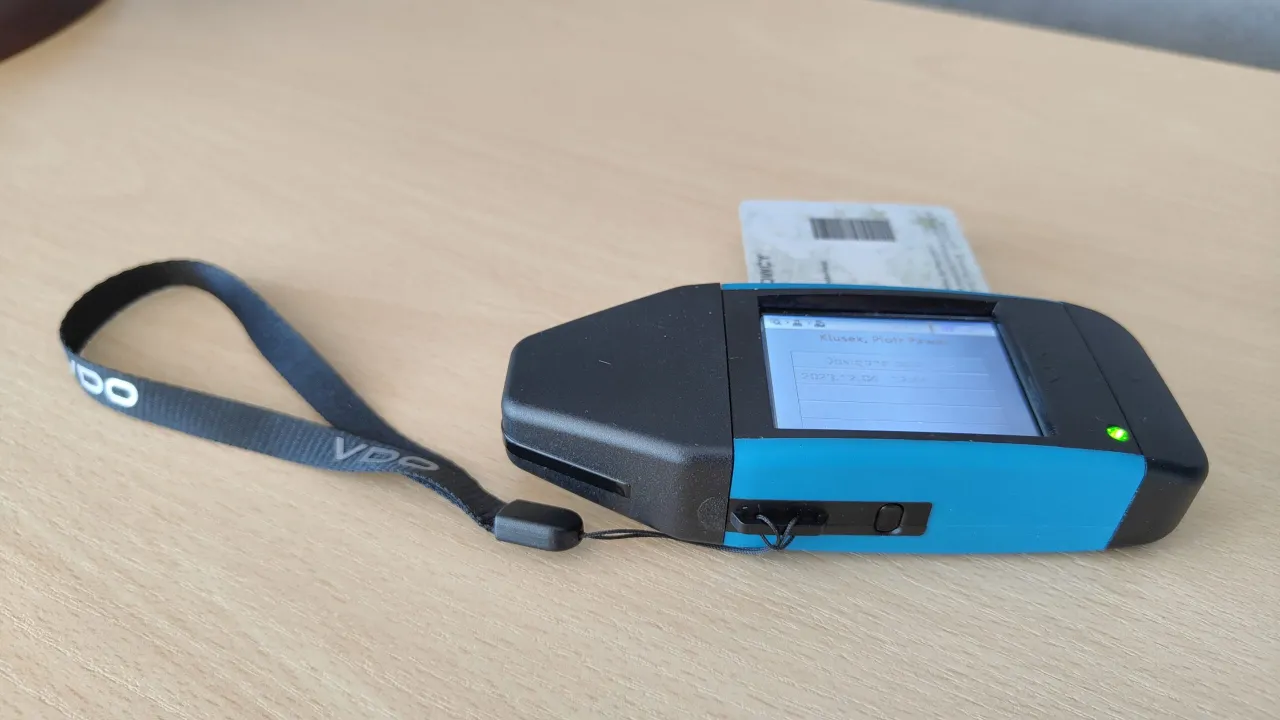 czytnik karty kierowcy i karta tachograf