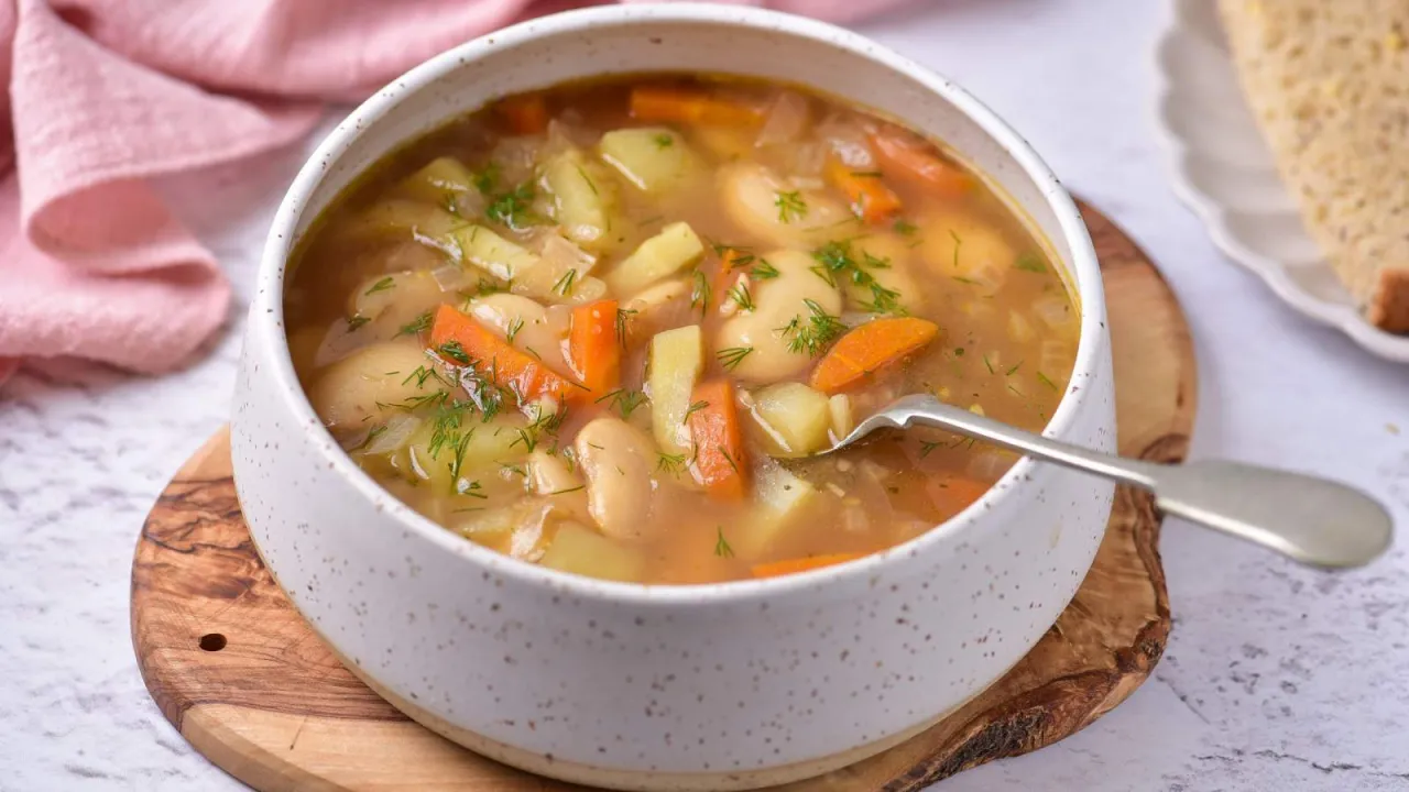 zupa fasolowa z fasoli z puszki