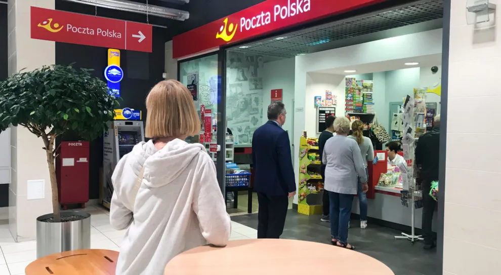 Poczta Polska pracownicy na różnych stanowiskach