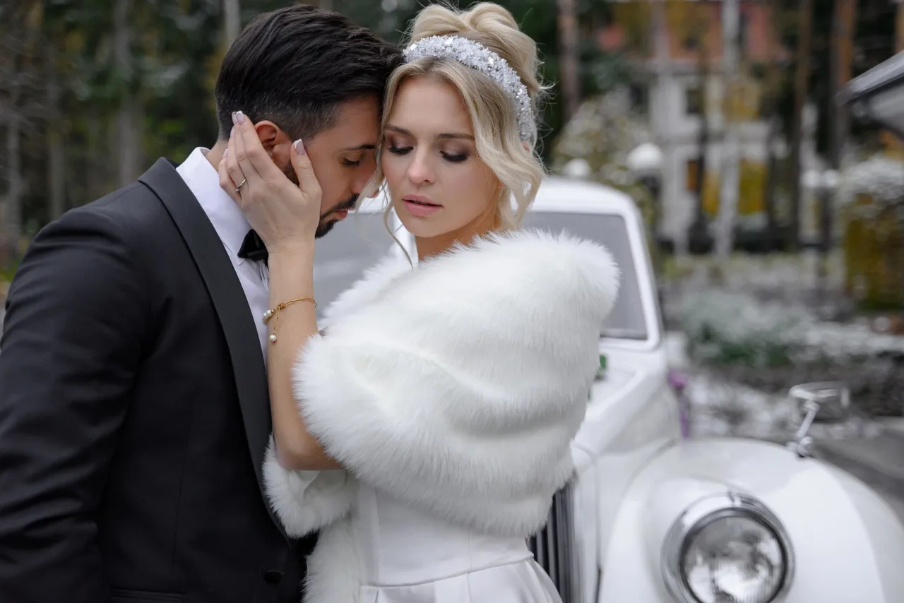 Szal ślubny do sukni księżniczki, syrenki, prostej