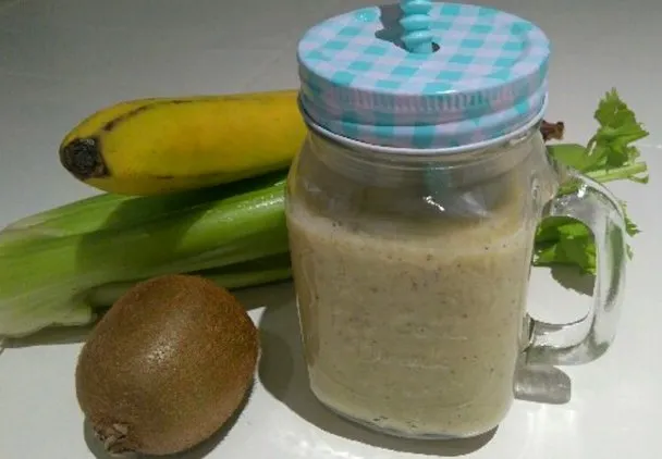 Zdjęcie Koktajl z selera naciowego i banana - zdrowy przepis na energię