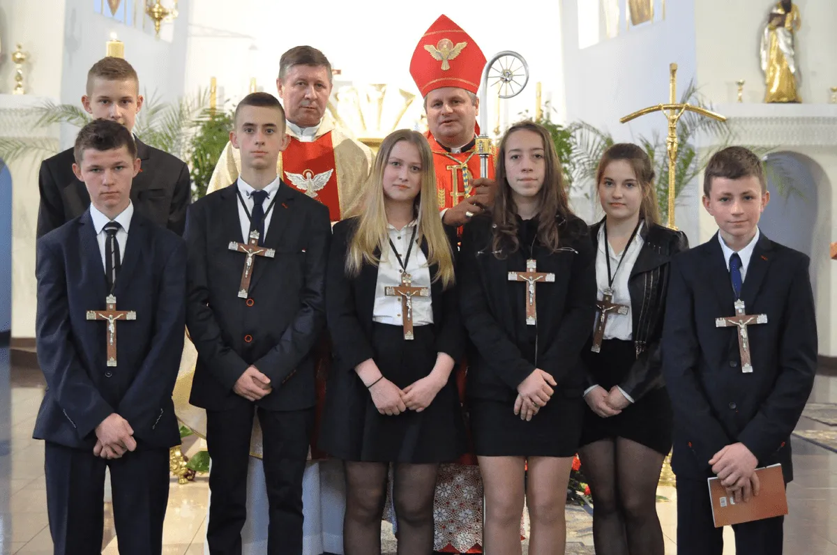Zdjęcie Jak się ubrać na bierzmowanie jako świadek, aby nie popełnić błędu
