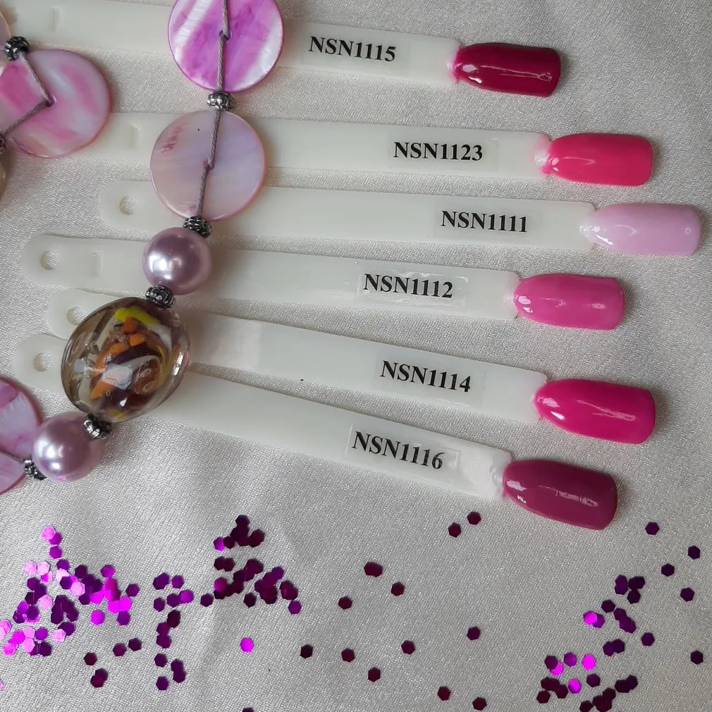 Zdjęcie Jak samemu zrobić manicure tytanowy i uniknąć najczęstszych błędów