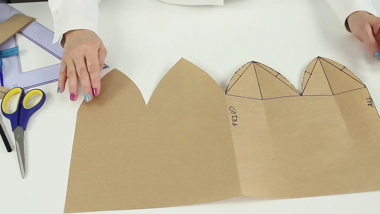 Zdjęcie Jak uszyć strój smerfetki krok po kroku - łatwe i tanie sposoby