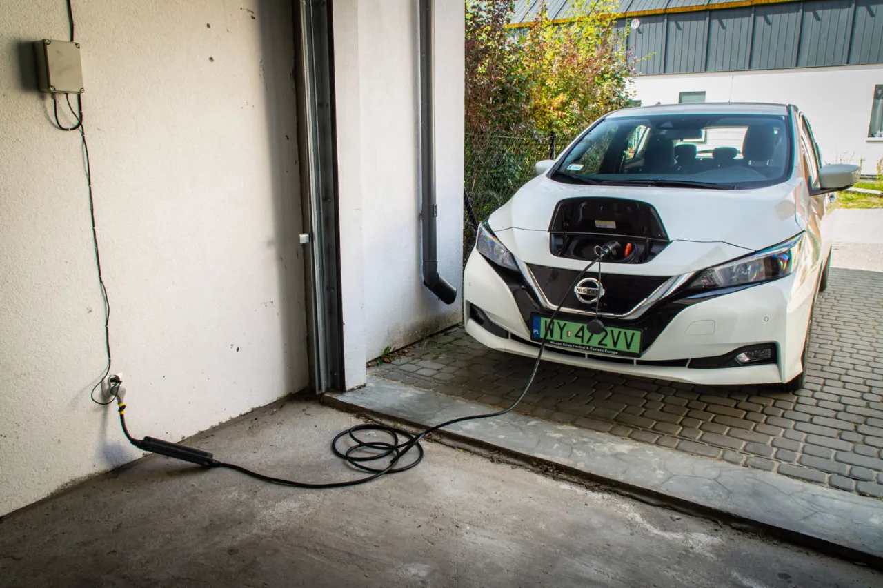 Zdjęcie Jak ładować nissan leaf: uniknij problemów z ładowaniem i oszczędzaj czas