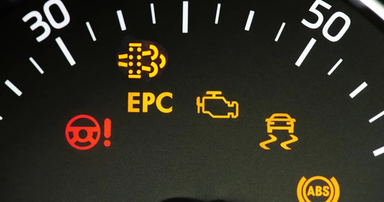 Zdjęcie Jak wygląda kontrolka DPF i co oznacza jej zapalenie w samochodzie