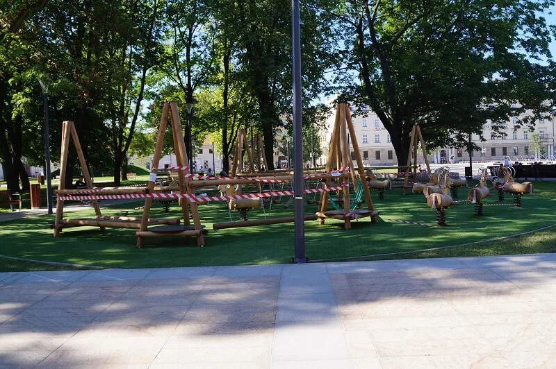Zdjęcie Od kiedy place zabaw dla dzieci - nowe przepisy, które musisz znać