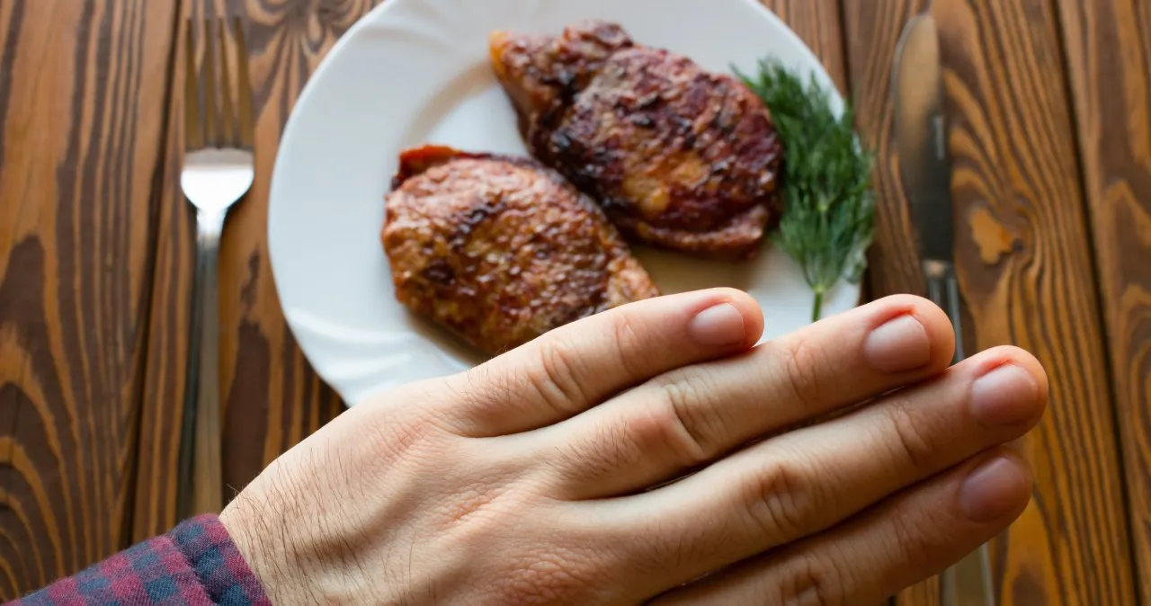 Zdjęcie Od którego roku życia nie można jeść mięsa w piątek? Ważne zasady