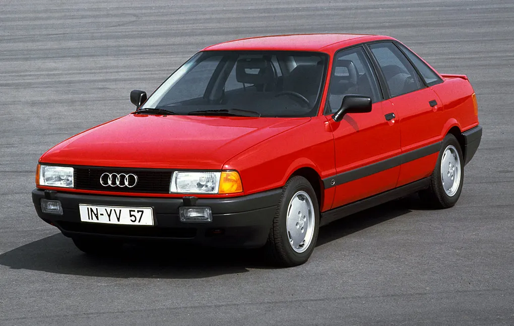 Zdjęcie Gdzie są bezpieczniki w Audi 80 B4? Odkryj ich lokalizację i funkcje