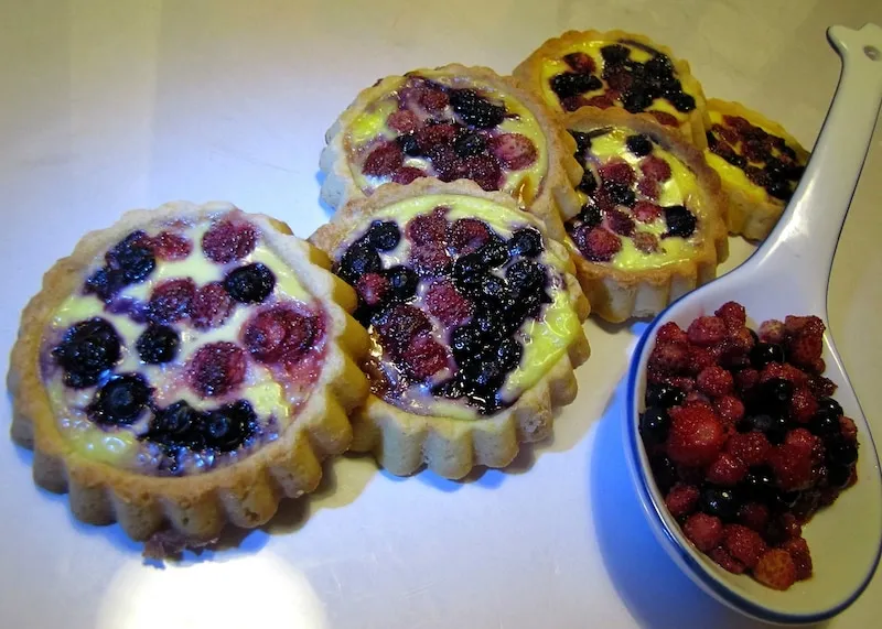 babeczki kruche z owocami lata