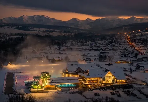 Termy Chochołowskie widok na Tatry
