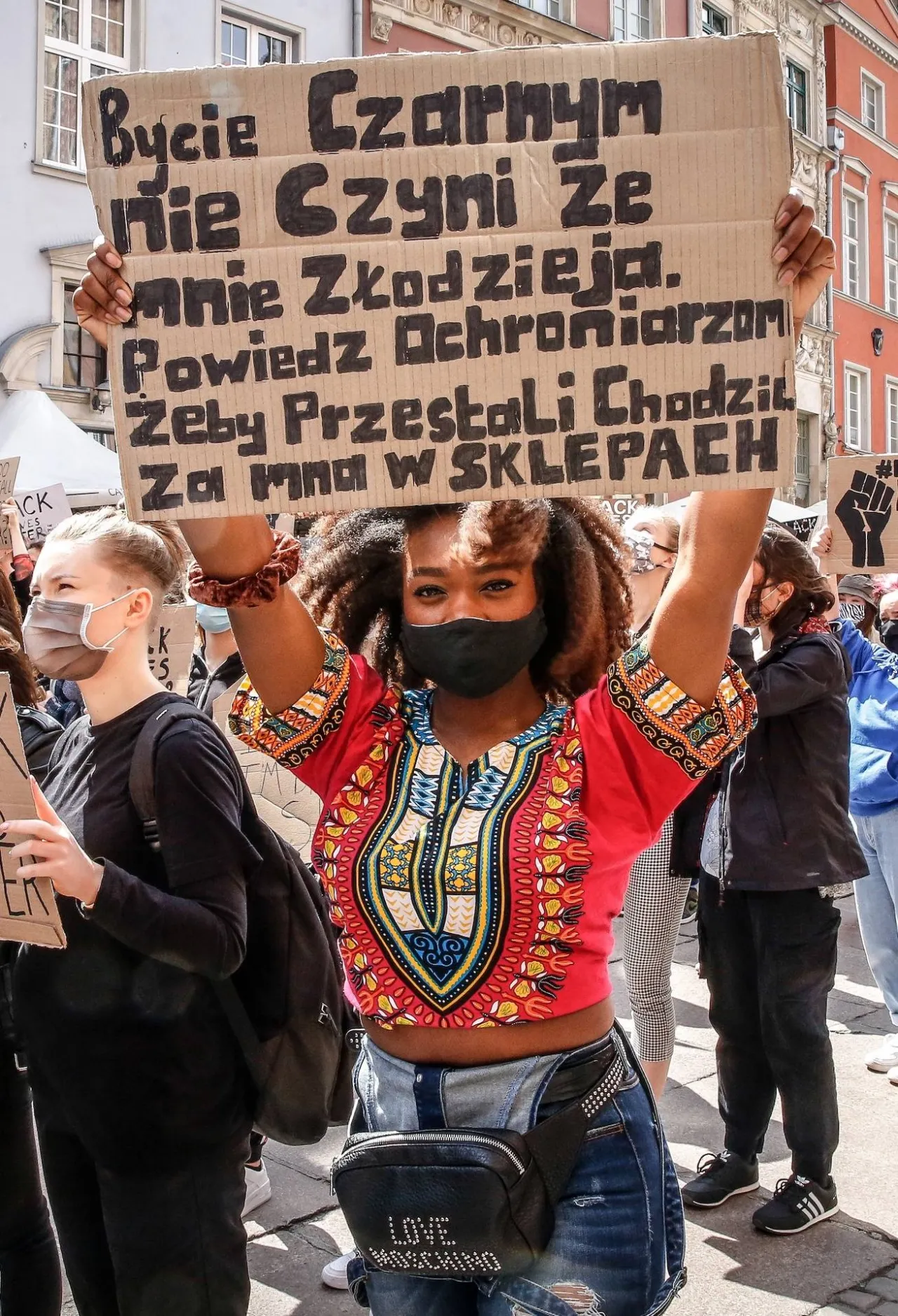 Zdjęcie KMP a rasizm: Jak ruchy społeczne walczą o sprawiedliwość społeczną