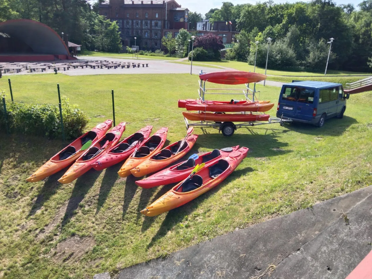 wypożyczalnia kajaków Czarna Nida transport sprzętu