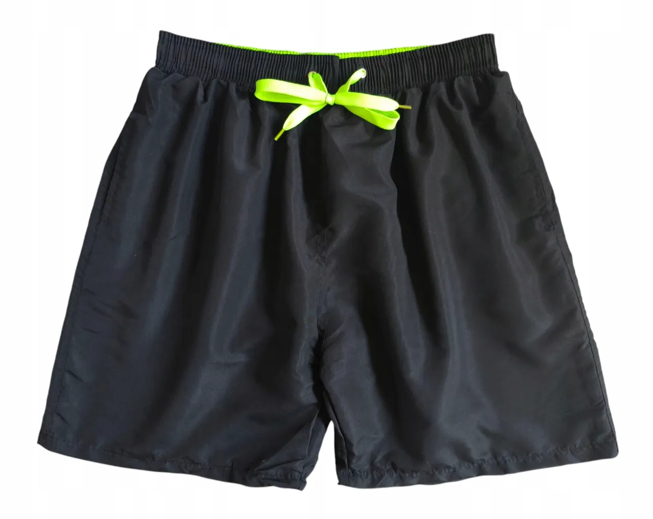 Spodenki do pływania dla r&oacute;żnych sylwetek męskich