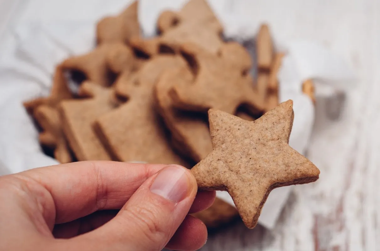 ciasto na ciastka korzenne wałkowanie