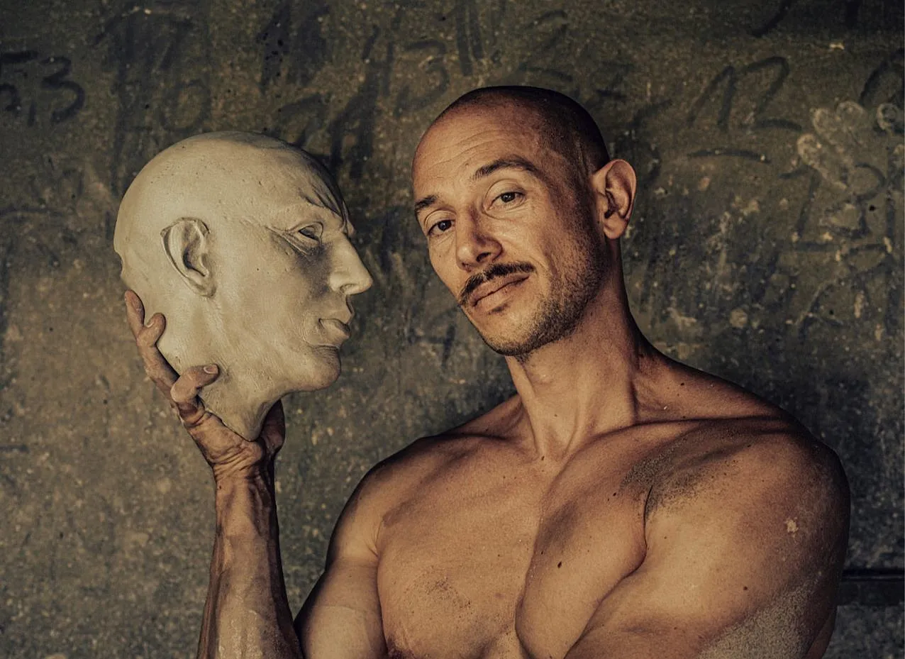 Tomasz G&oacute;rnicki monumentalne głowy