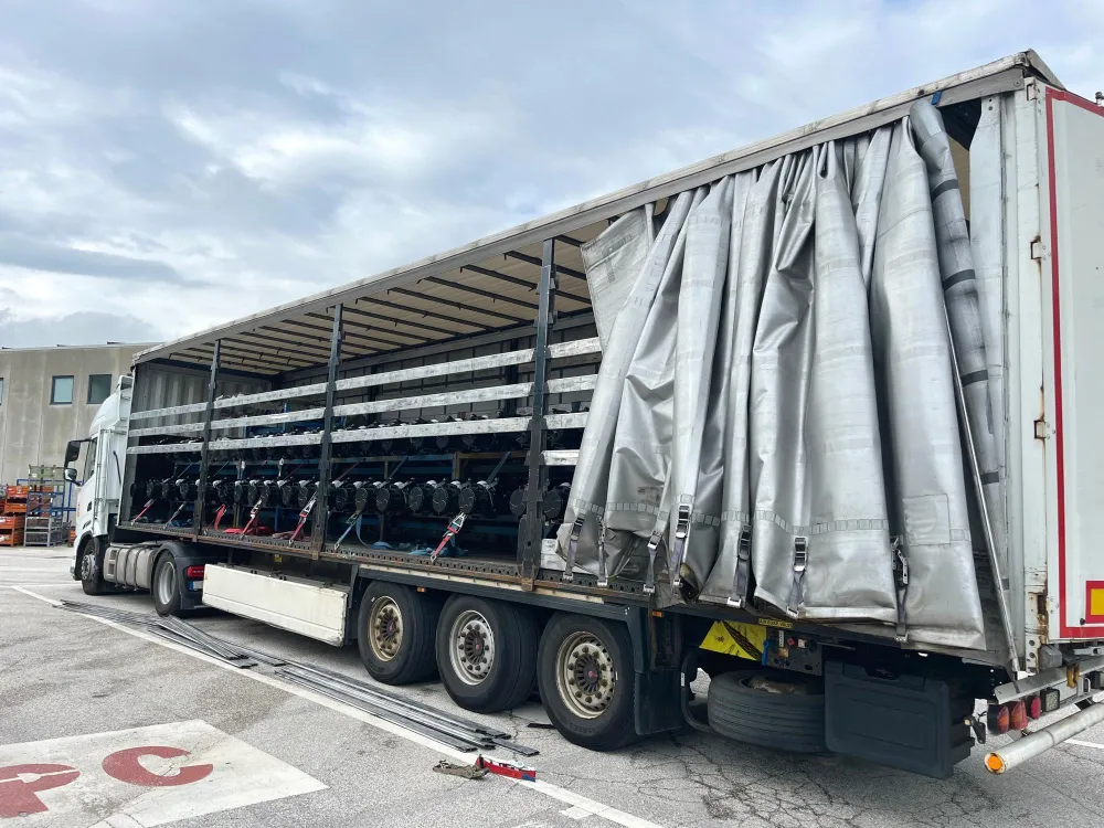 naczepa firanka budowa elementy