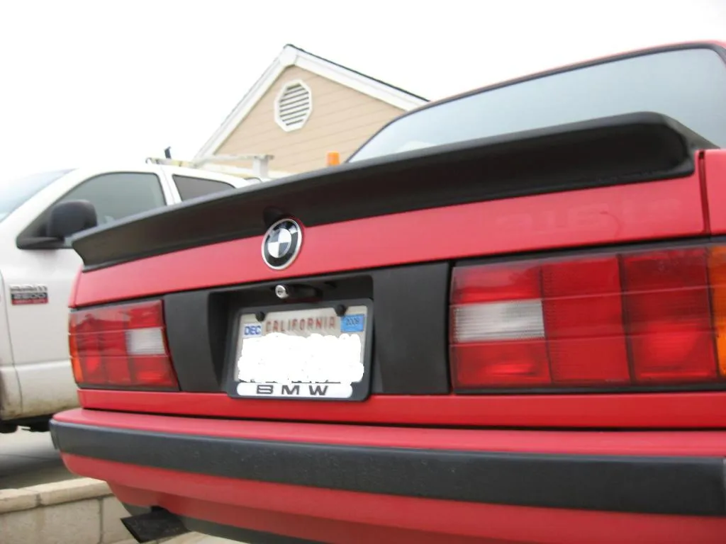 BMW E30 tylna lotka IS