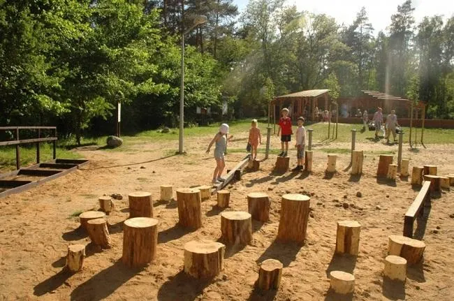 Naturalny plac zabaw