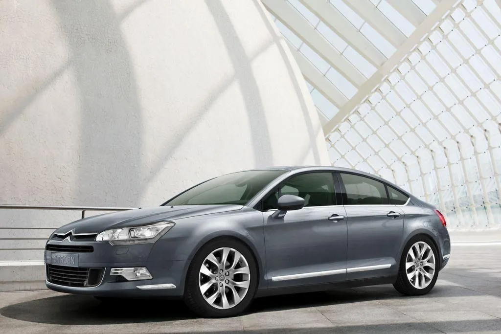 Citroen C5 I, II i III generacja porównanie