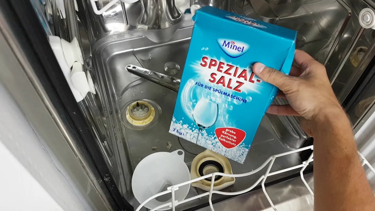 pojemnik na sól w zmywarce lokalizacja