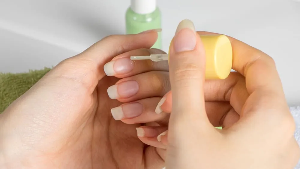 domowe sposoby na wzmocnienie paznokci przed i po