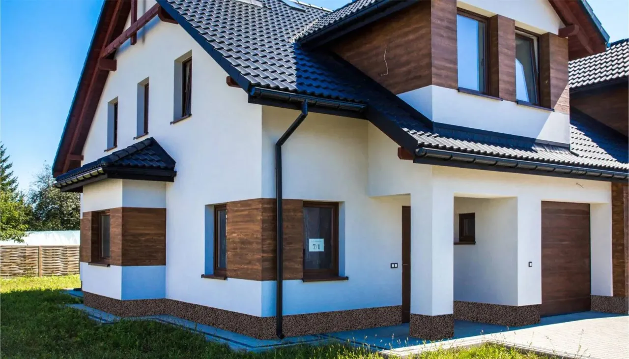 Tynk mozaikowy cok&oacute;ł elewacja