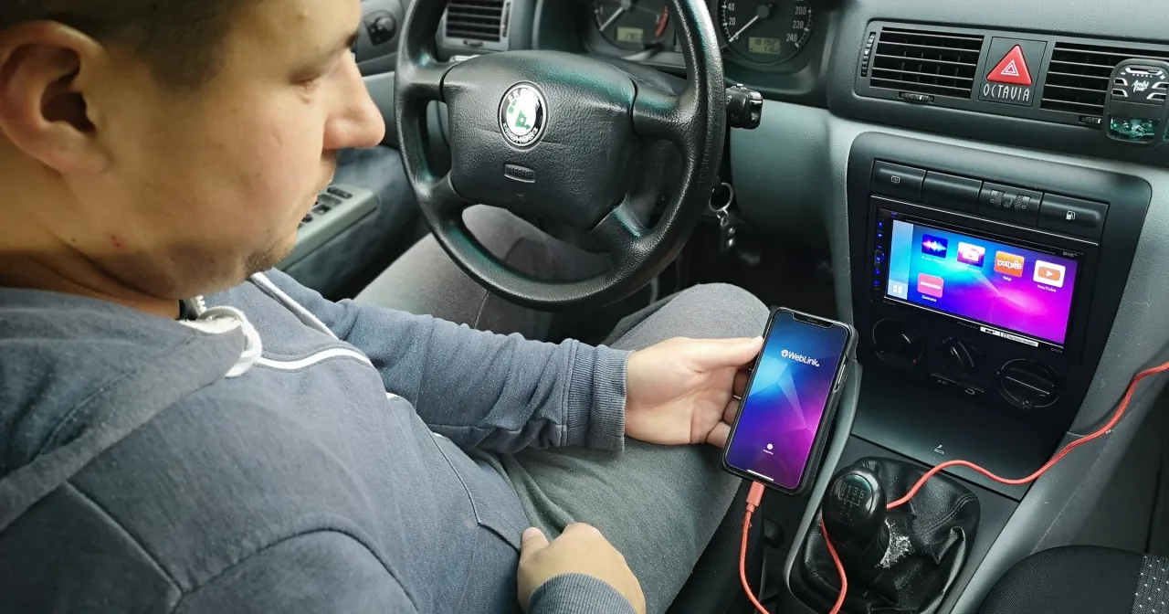 parowanie bluetooth samoch&oacute;d telefon