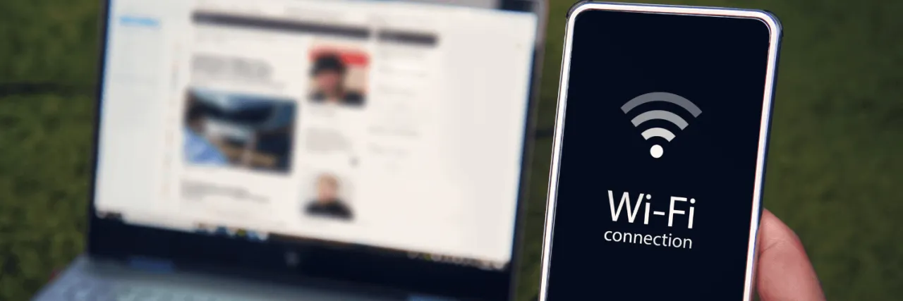 Telefon z ikoną limitu danych