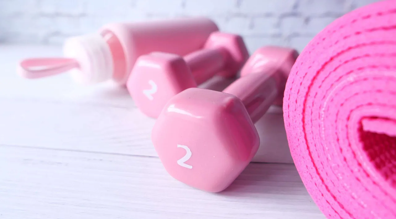 Zdjęcie Jakie hantle do domu? Wybierz idealne - Poradnik 2024