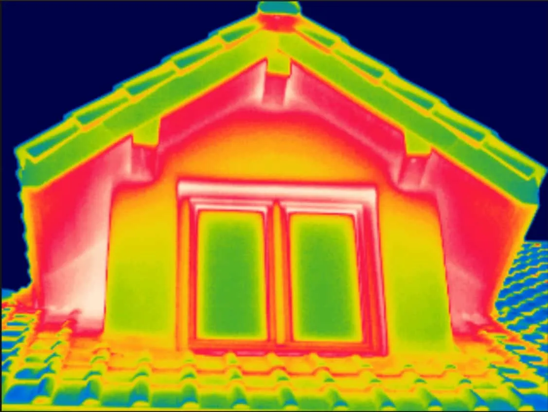 stary dom straty ciepła termowizja