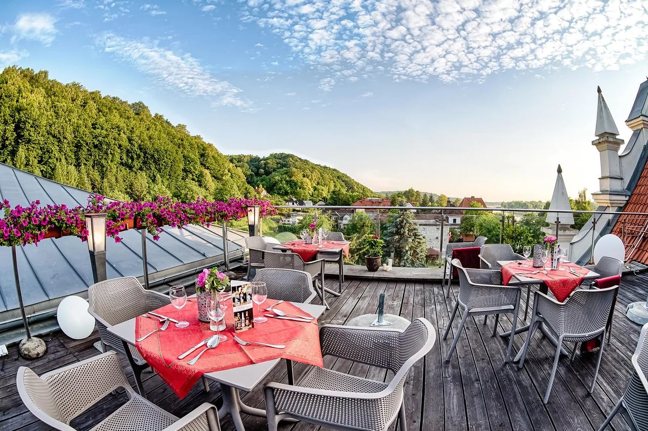 Kazimierz Dolny restauracje widok na Wisłę