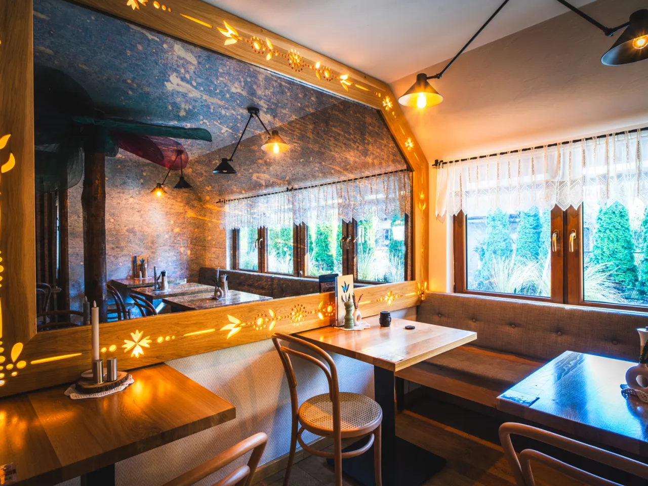 Bac&oacute;wka Chyżne wnętrze restauracji