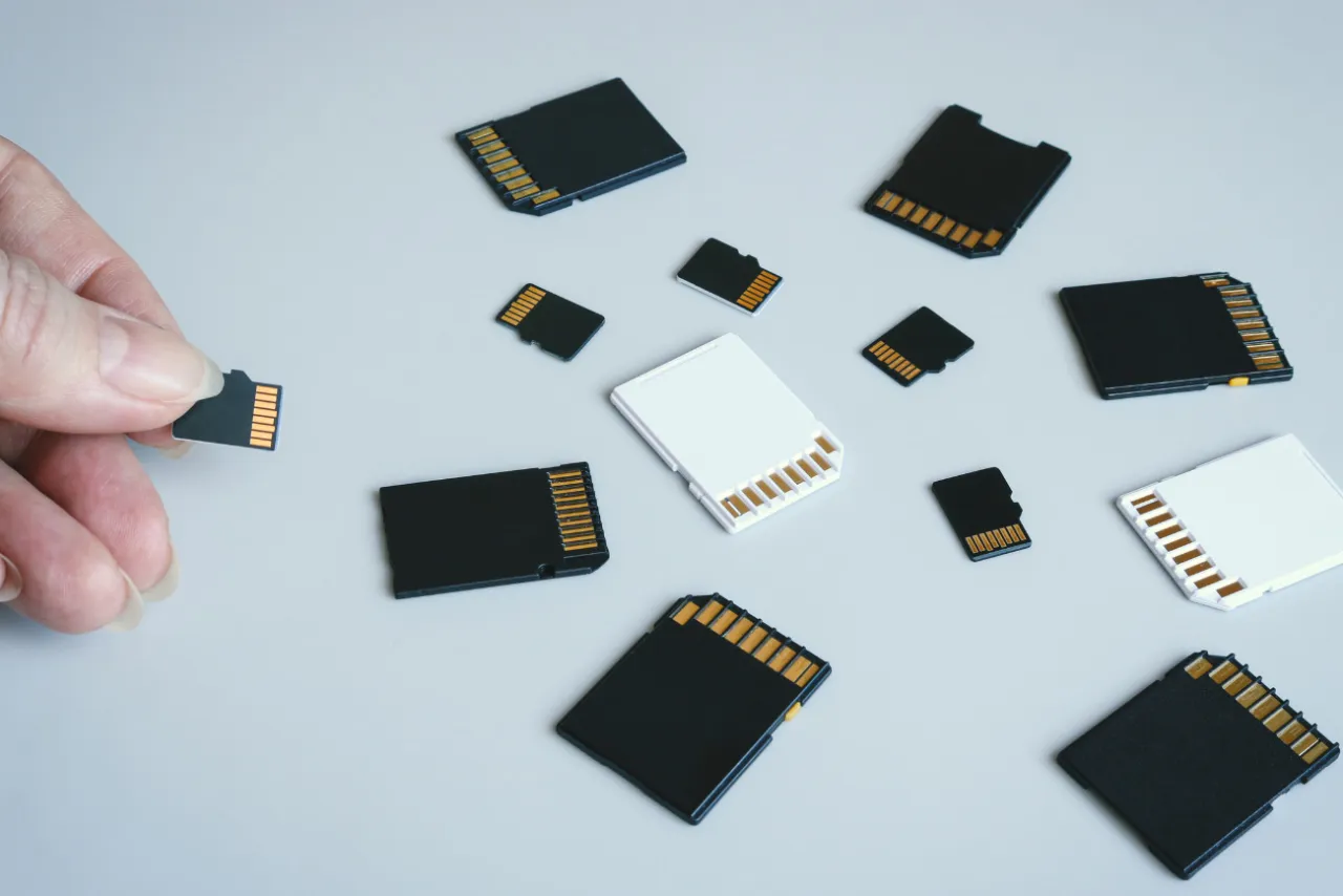 Rodzaje kart pamięci do aparatu (SD, MicroSD, CFexpress)