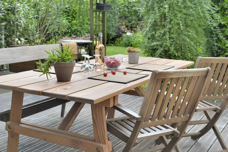 impregnacja drewna paletowego stół ogrodowy