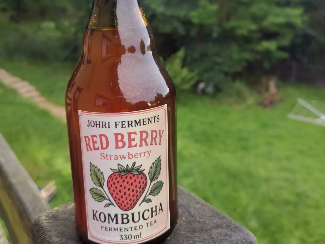 kombucha z owocami i ziołami