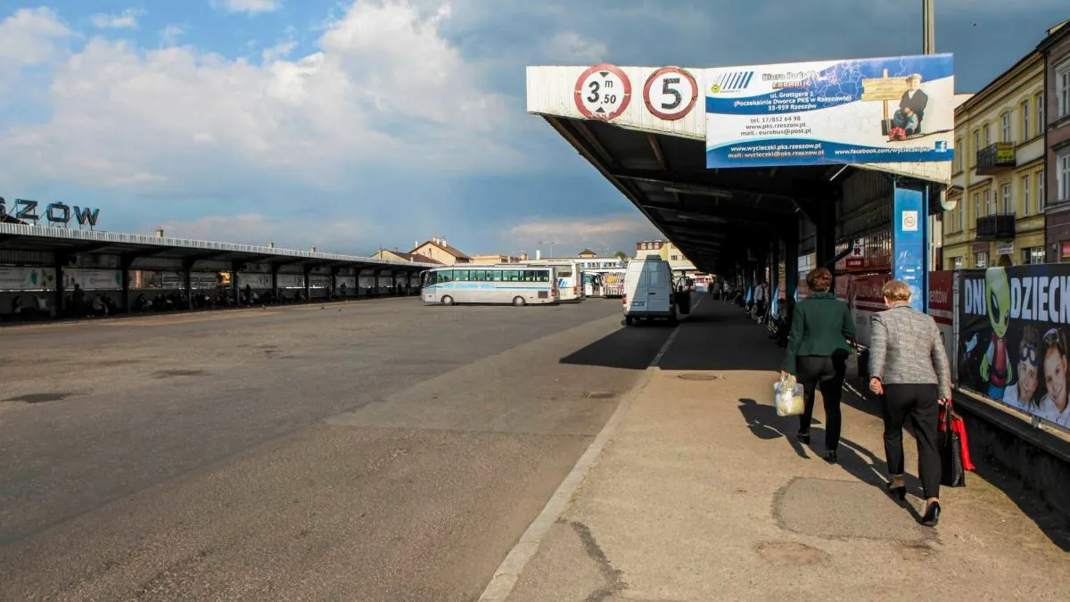 Dworzec PKS Rzeszów Grottgera 1