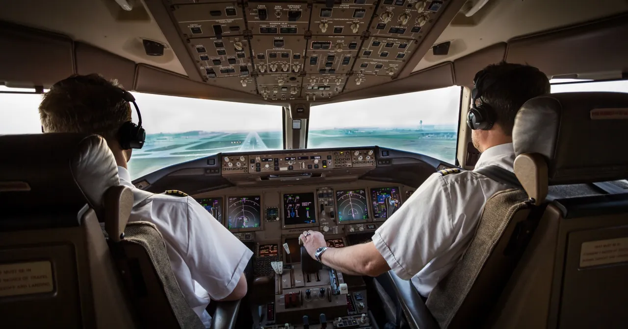 pilot Ryanair w kokpicie