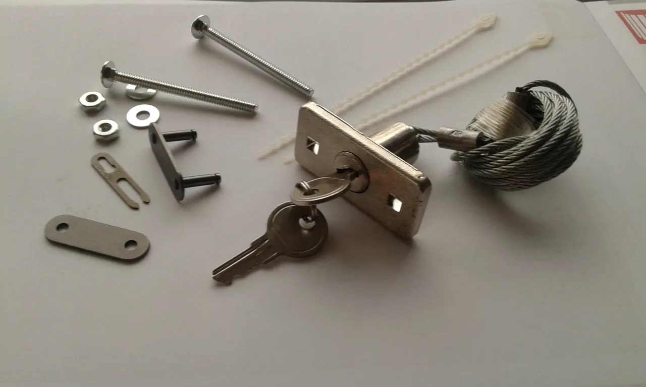 Ręczne otwieranie szlabanu awaryjnie kluczem