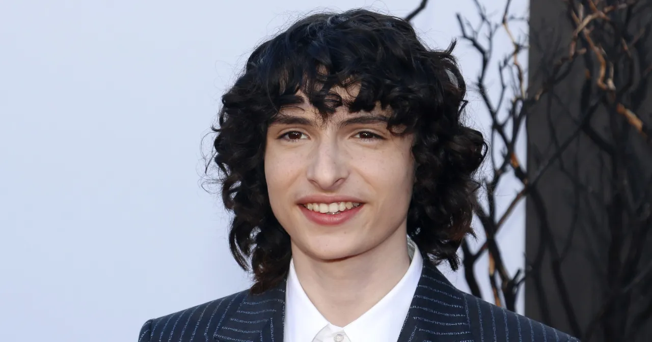 Finn Wolfhard portret wiek