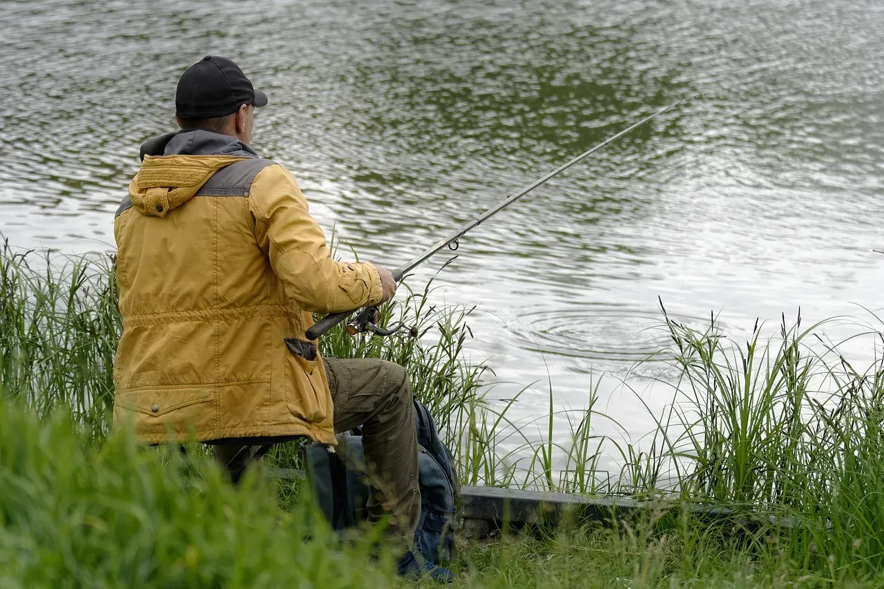 Zdjęcie Jakie kary grożą za łowienie na 3 wędki w Polsce? Sprawdź teraz