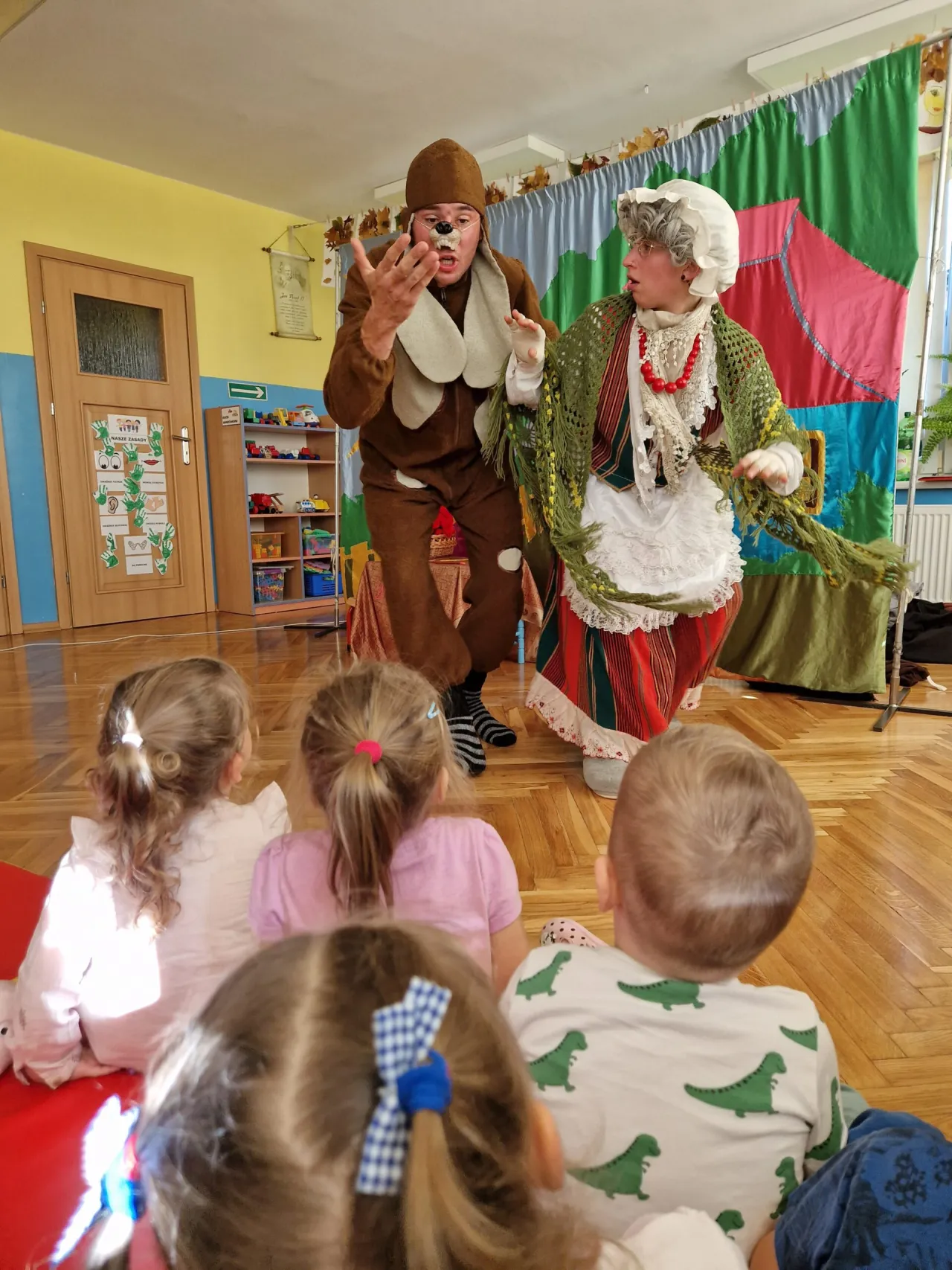 Zdjęcie Teatr Skrzat – edukacyjne spektakle dla dzieci w Polsce, które zachwycają