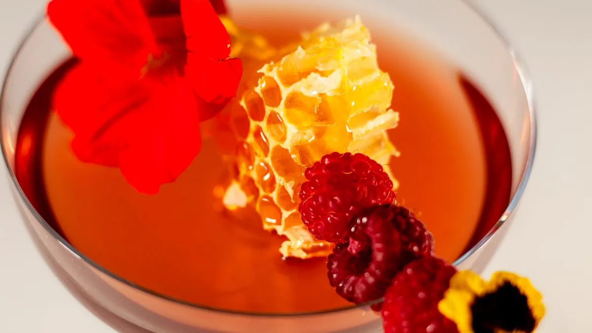 Rozgrzewające drinki z miodem na zimę