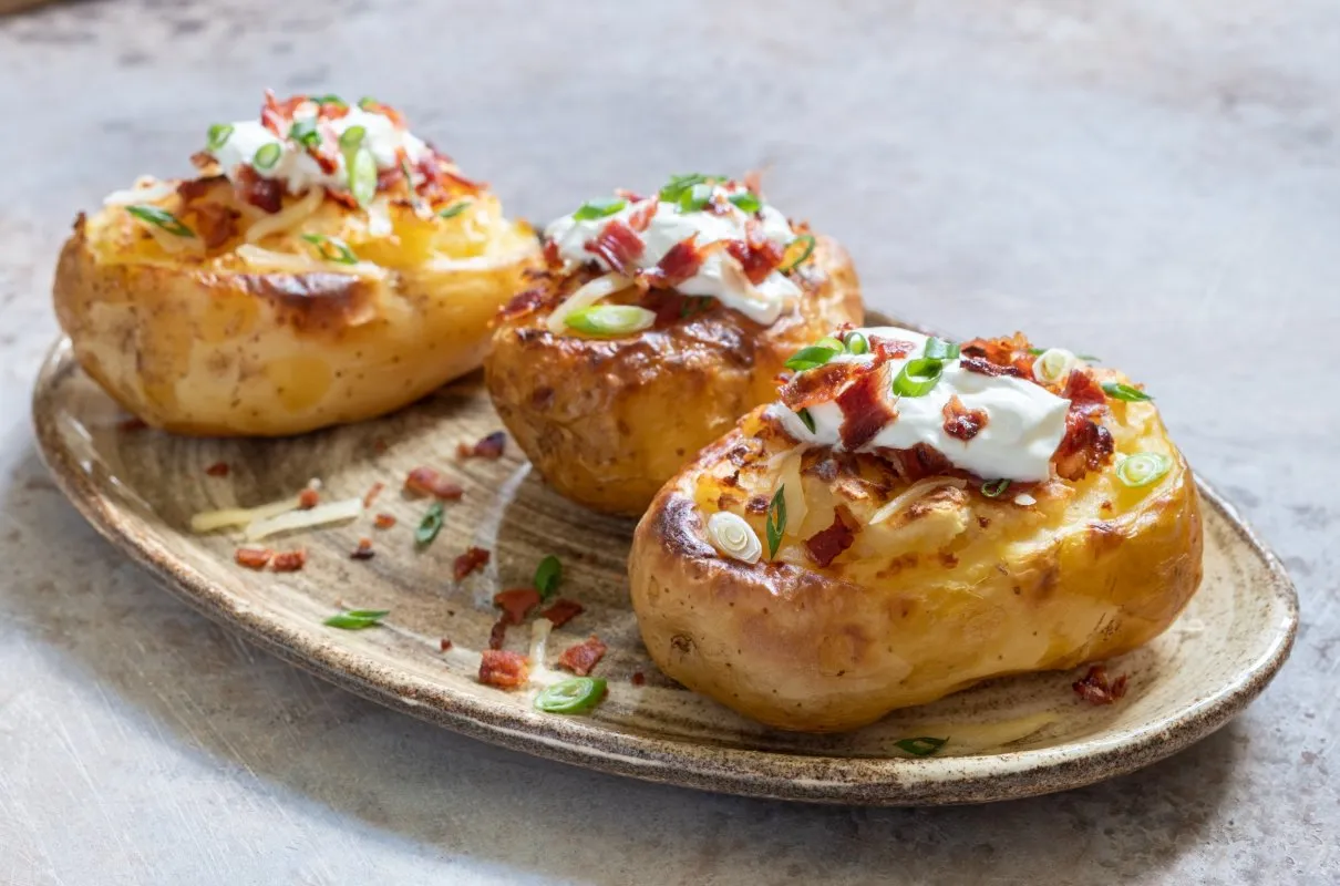 Różnorodne dania z ziemniaków na obiad