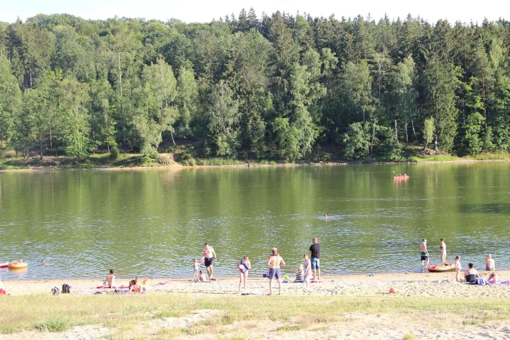 Zdjęcie Karłowice jezioro złotnickie - idealne miejsce na wypoczynek i atrakcje