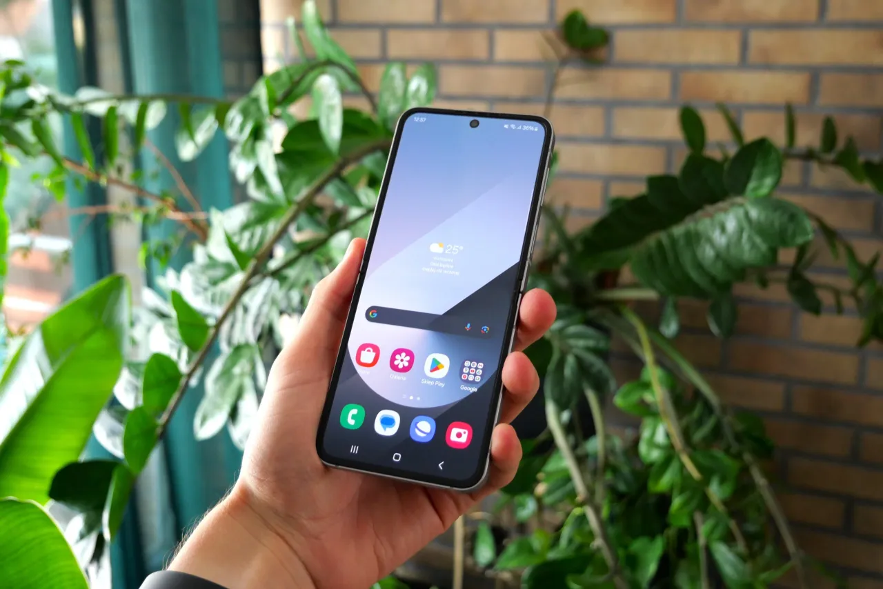 Samsung One UI interfejs ekran gł&oacute;wny