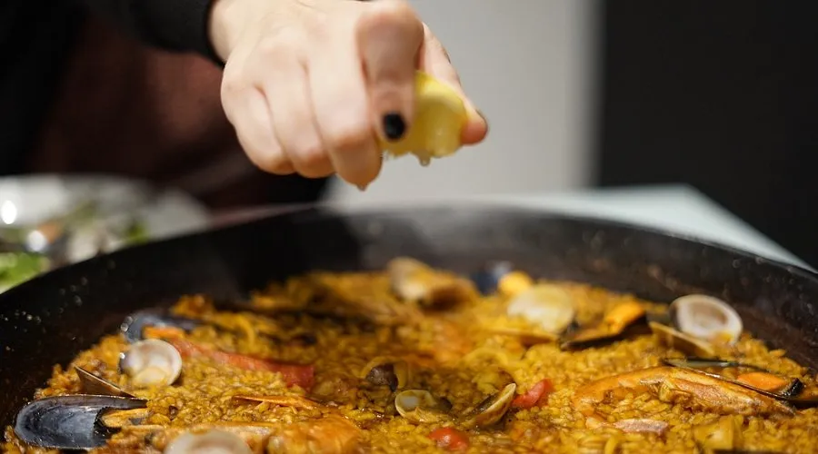 Alicante traditional paella restaurant