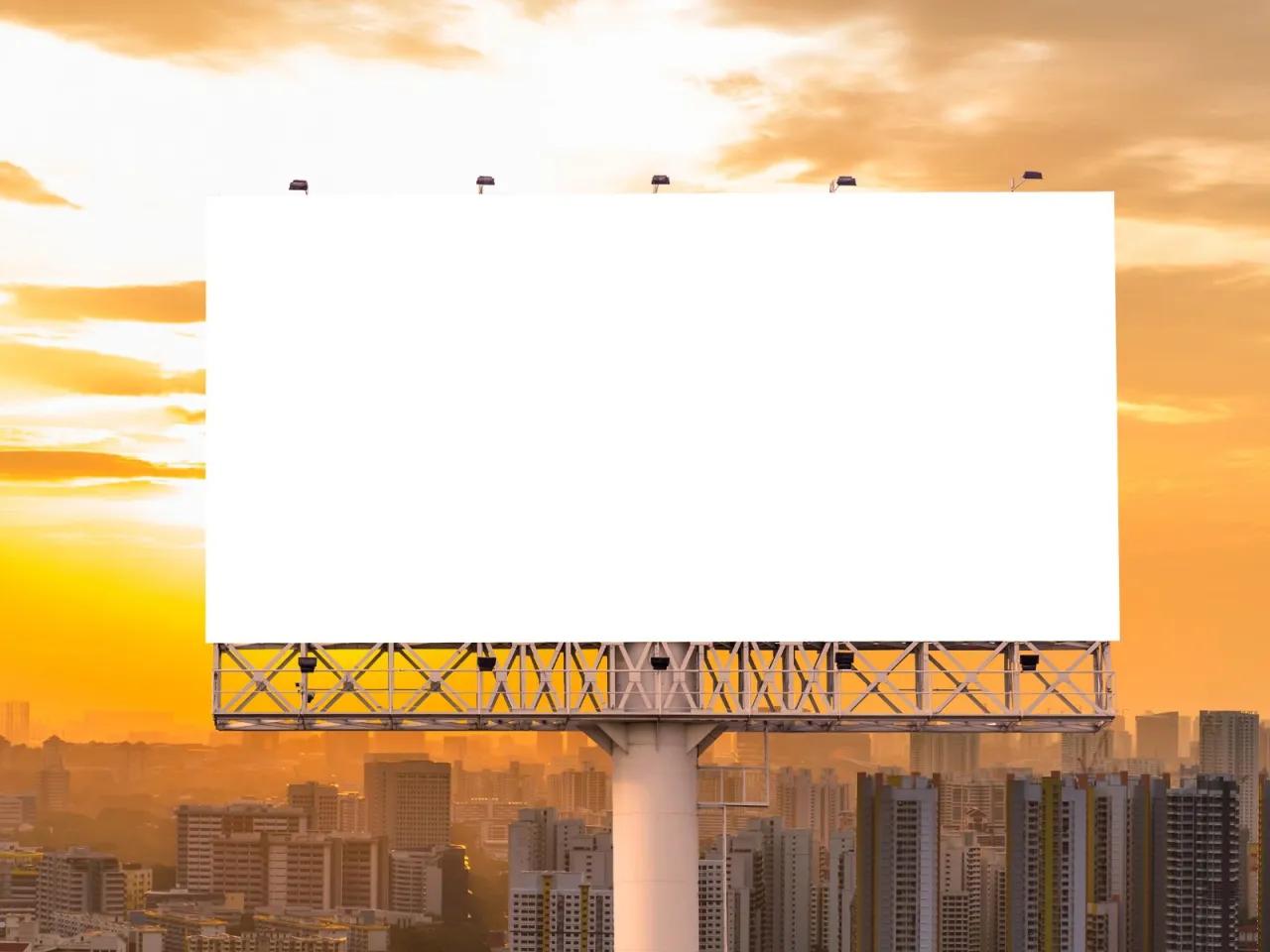 Zdjęcie Ile kosztuje wynajem billboardu? Ceny w Polsce, które zaskoczą